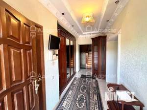 Дом 250м², 3-этажный, на длительный срок, 