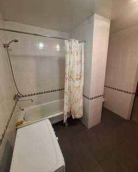 Дом 200м², 2-этажный, на длительный срок, 