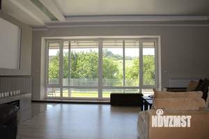 Коттедж 250м², 2-этажный, на длительный срок, 
