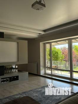 Коттедж 250м², 2-этажный, на длительный срок, 