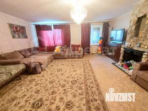 Дом 261м², 3-этажный, участок 15 сот.  