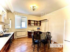 Дом 194м², 3-этажный, участок 4 сот.  