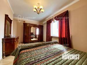 Дом 396м², 3-этажный, участок 3 сот.  