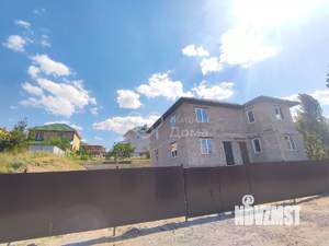 Дом 352м², 3-этажный, участок 8 сот.  