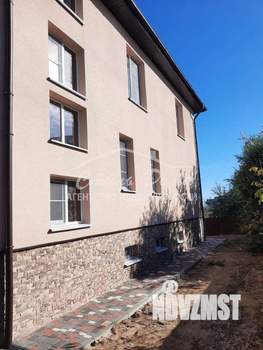 Дом 215м&sup2;, 2-этажный, участок 6 сот.  