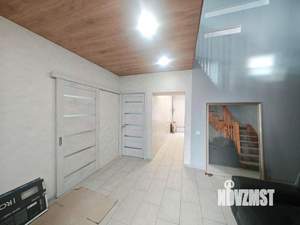 Коттедж 291м², 2-этажный, участок 6 сот.  