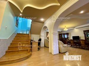 Дом 396м², 3-этажный, участок 3 сот.  