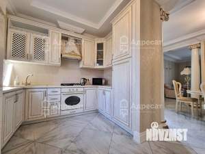 Дом 266м², 2-этажный, участок 6 сот.  