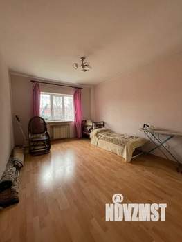 Дом 210м², 2-этажный, участок 6 сот.  