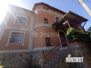 Коттедж 292м², 3-этажный, участок 11 сот.  