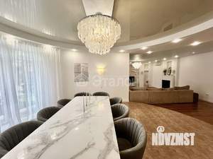 Дом 453м², 3-этажный, участок 9 сот.  