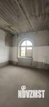 Дом 800м², 4-этажный, участок 7 сот.  