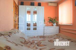 Дом 179м², 3-этажный, участок 6 сот.  