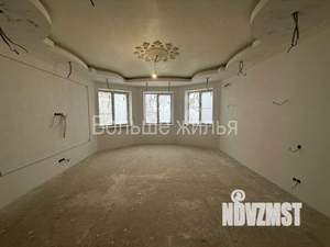 Дом 271м&sup2;, 3-этажный, участок 8 сот.  