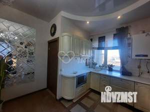 Дом 220м², 3-этажный, участок 7 сот.  