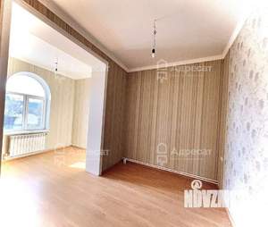 Дом 194м², 3-этажный, участок 4 сот.  