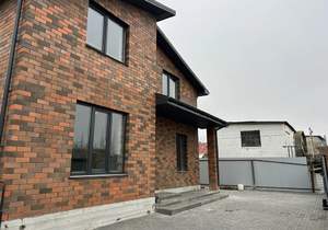 Дом 201м&sup2;, 2-этажный, участок 5 сот.  