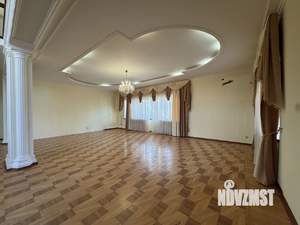 Коттедж 432м², 3-этажный, участок 6 сот.  