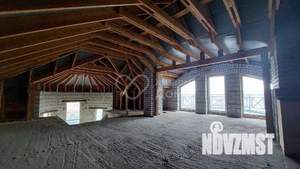 Дом 294м&sup2;, 3-этажный, участок 10 сот.  