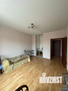 Дом 210м², 2-этажный, участок 6 сот.  