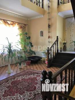 Дом 450м², 3-этажный, участок 12 сот.  