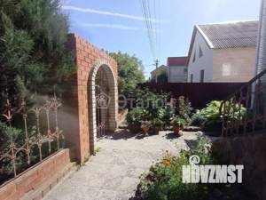 Коттедж 292м², 3-этажный, участок 11 сот.  