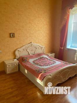 Коттедж 247м², 2-этажный, участок 5 сот.  