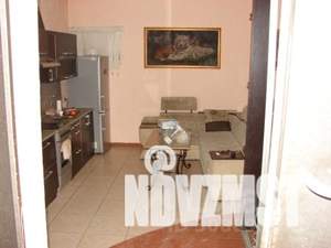 Дом 447м², 3-этажный, участок 10 сот.  