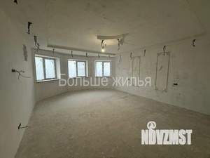 Дом 271м&sup2;, 3-этажный, участок 8 сот.  