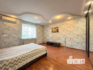 Дом 365м², 2-этажный, участок 8 сот.  