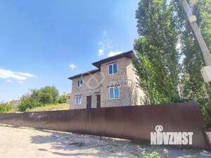 Дом 352м², 3-этажный, участок 8 сот.  