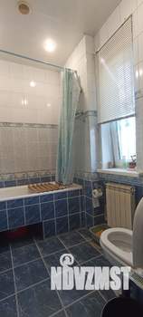 Дом 210м², 2-этажный, участок 6 сот.  