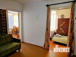 Дом 64м², 2-этажный, участок 5 сот.  