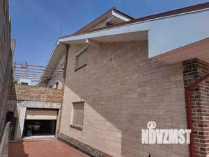 Коттедж 220м&sup2;, 2-этажный, участок 20 сот.  