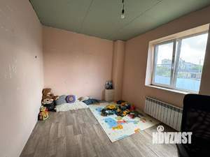 Коттедж 180м², 2-этажный, участок 6 сот.  