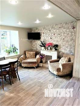 Дом 219м², 3-этажный, участок 8 сот.  