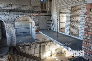 Дом 378м², 3-этажный, участок 15 сот.  