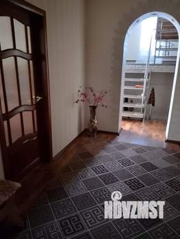 Дом 240м², 3-этажный, участок 5 сот.  