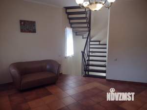 Коттедж 270м², 3-этажный, участок 6 сот.  