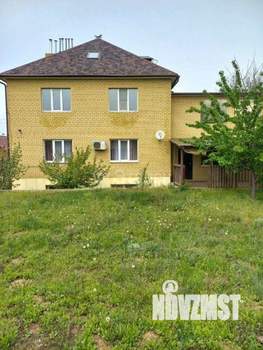 Дом 340м², 3-этажный, участок 15 сот.  