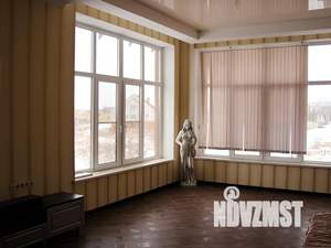 Дом 447м², 3-этажный, участок 10 сот.  