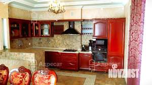 Дом 250м², 3-этажный, участок 11 сот.  
