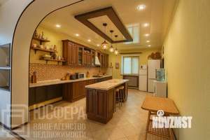 Дом 220м², 2-этажный, участок 6 сот.  