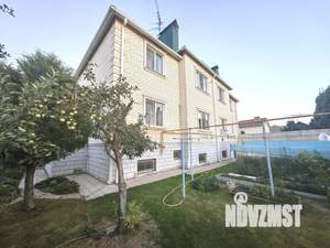Коттедж 440м², 3-этажный, участок 10 сот.  
