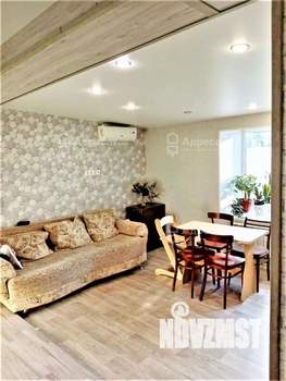 Дом 219м², 3-этажный, участок 8 сот.  