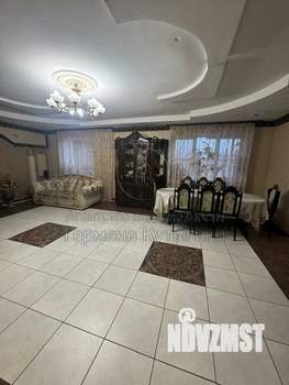 Дом 263м², 2-этажный, участок 8 сот.  