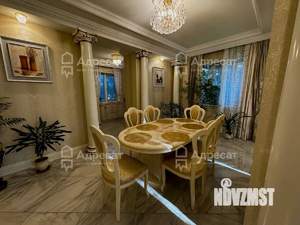 Дом 266м², 2-этажный, участок 6 сот.  