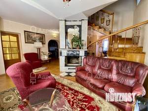 Дом 259м², 2-этажный, участок 12 сот.  