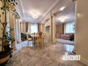 Дом 266м², 2-этажный, участок 6 сот.  