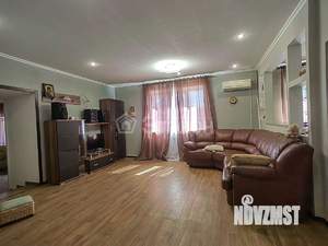 Дом 340м², 3-этажный, участок 15 сот.  